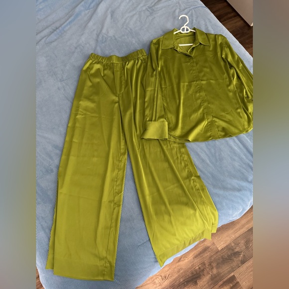 Daily Drills pajama set xs - Picture 1 of 11